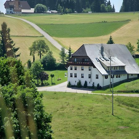 Gasthaus-Pension Zum Loewen กราเฟินเฮาเซน ภายนอก รูปภาพ