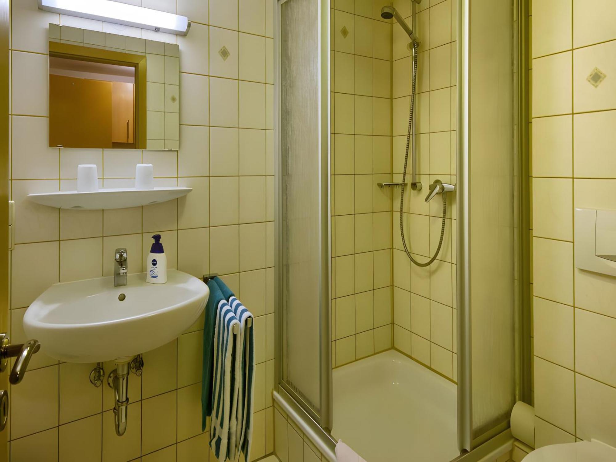 Gasthaus-Pension Zum Loewen กราเฟินเฮาเซน ภายนอก รูปภาพ